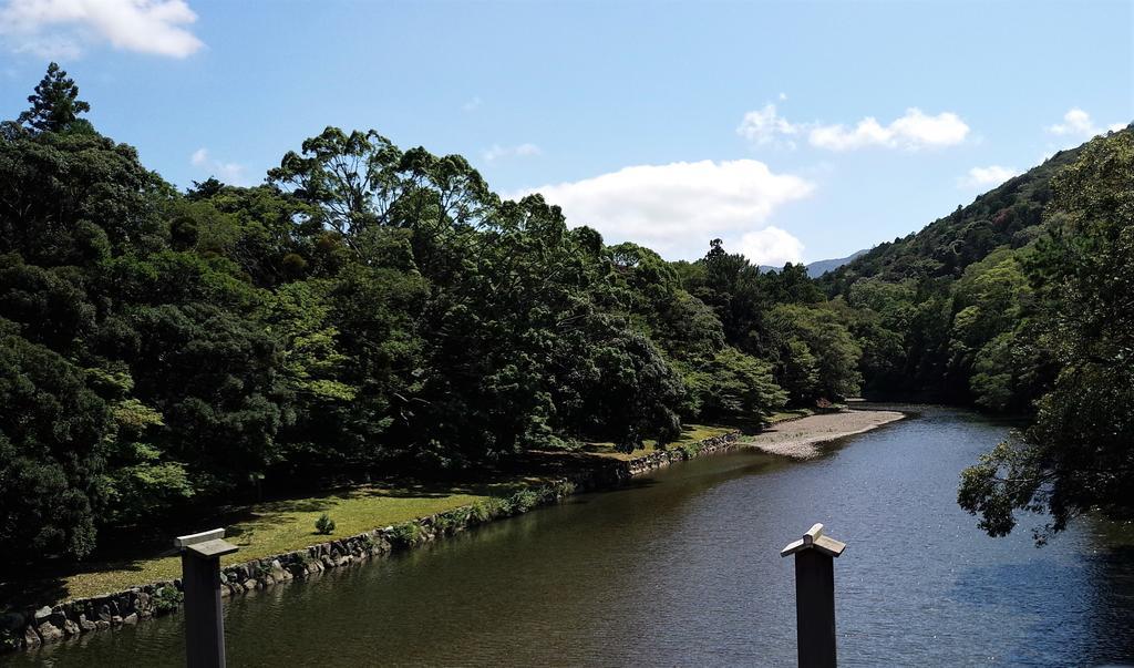 伊勢神宮　五十鈴川