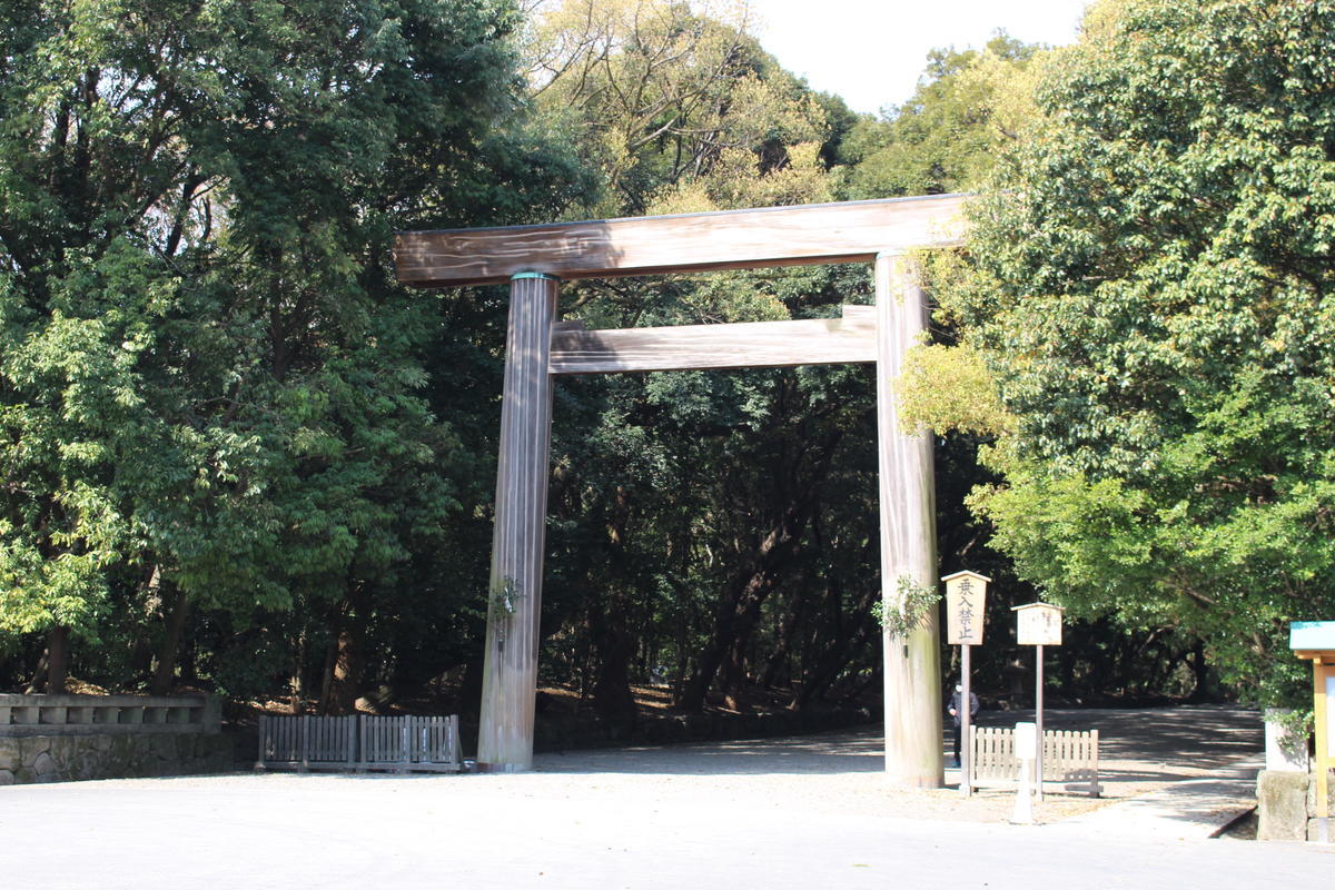 熱田神宮　東門