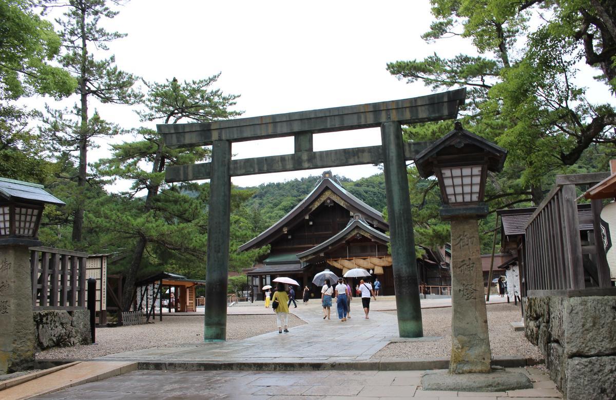 出雲大社　銅の鳥居